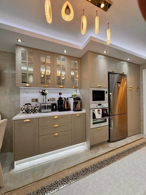Mutfak ve salon geçişi